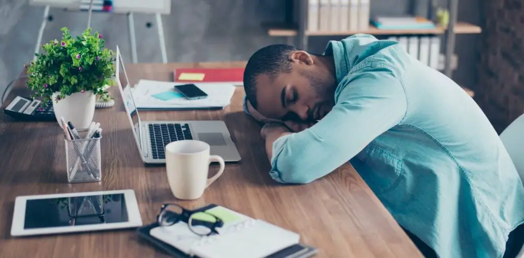 15 Faktor Tidur Di Tempat Kerja Serta Cara Atasi Rasa 